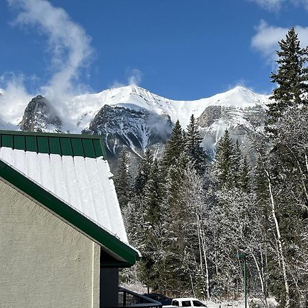 Banff Wood Lodge Canmore Zewnętrze zdjęcie