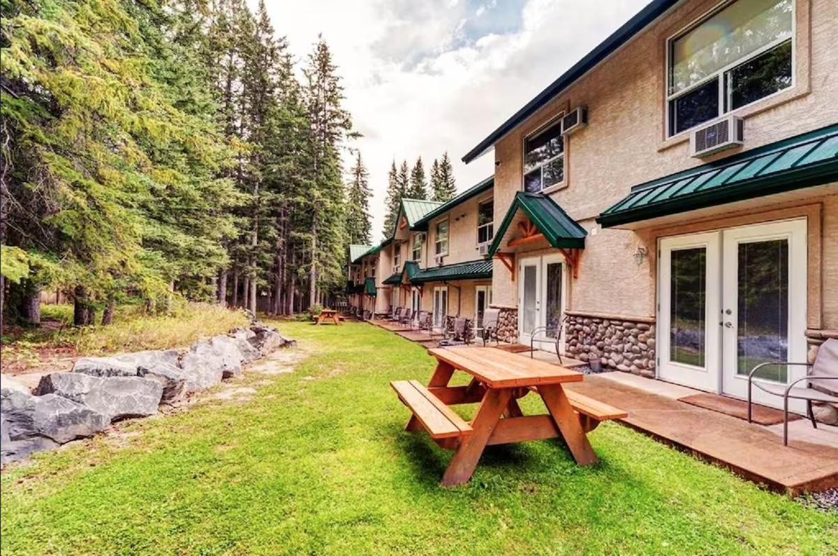 Banff Wood Lodge Canmore Zewnętrze zdjęcie