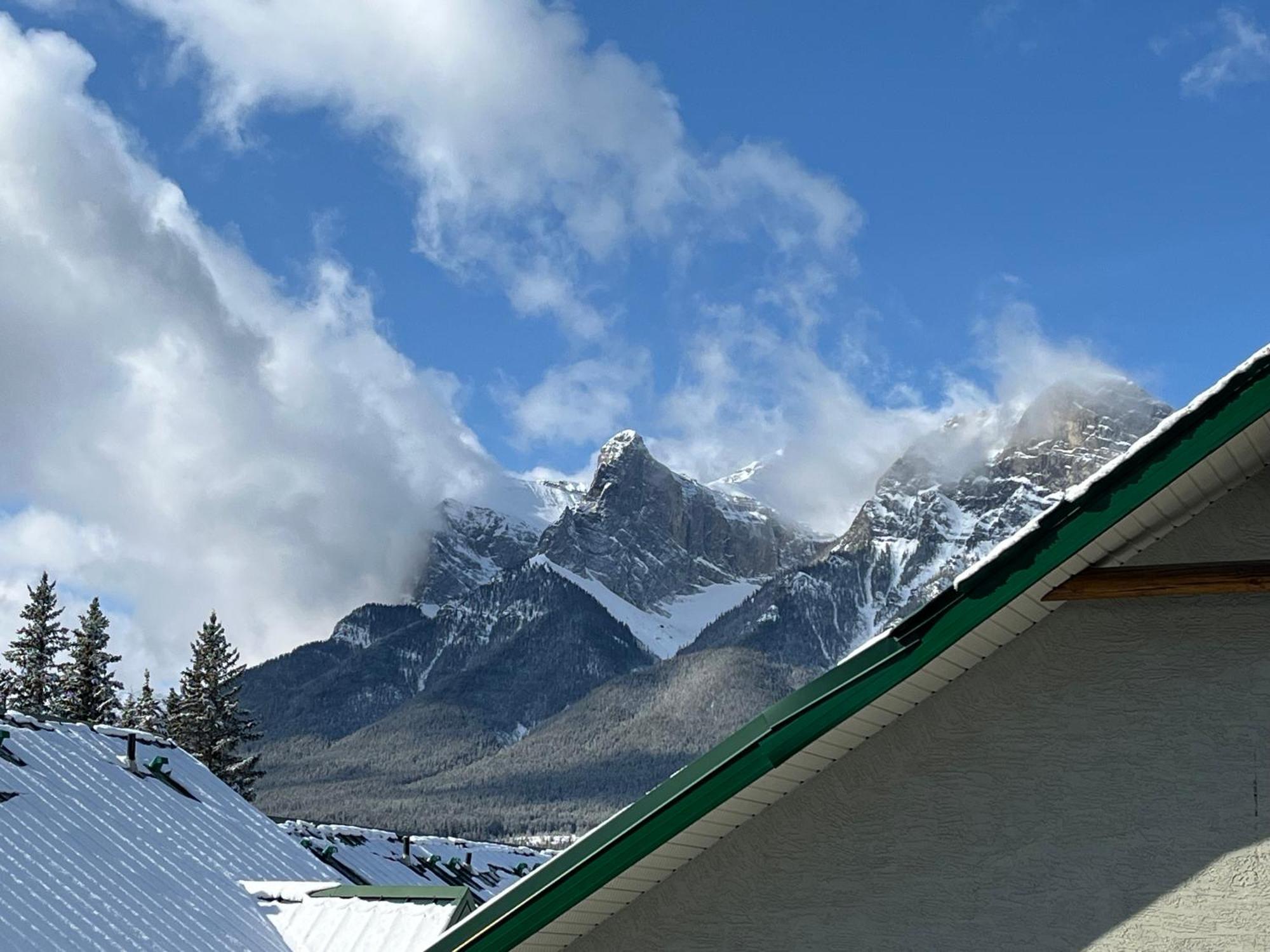 Banff Wood Lodge Canmore Zewnętrze zdjęcie